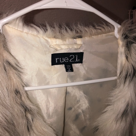 S/M vest - Picture 3 of 3